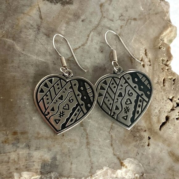 Sterling Silver 925 Mexico Oxidized Geometric Pattern Heart Dangle Earrings - Picture 5 of 16